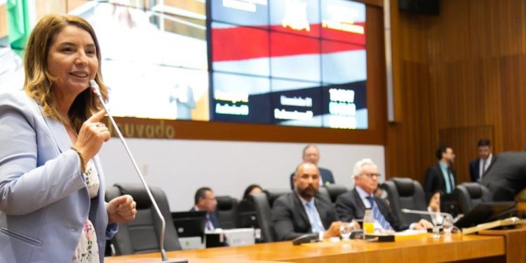 Iracema Vale é reeleita presidente da Assembleia Legislativa do Maranhão para o biênio 2025/2026