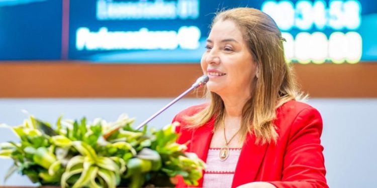Presidente Iracema Vale reafirma compromisso pelo Maranhão após reeleição histórica na Assembleia