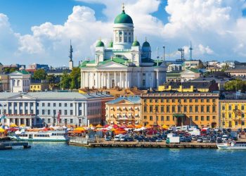 ‘País mais feliz do mundo’ vira refúgio para brasileiros em busca de qualidade de vida