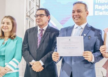 Iracema Vale prestigia diplomação dos eleitos em Paço do Lumiar e destaca confiança na nova gestão