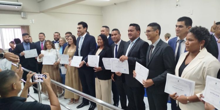 Em Rosário MA / Solenidade de diplomação de Jonas Magno e Cláudia Anceles é marcada por momentos de muita emoção