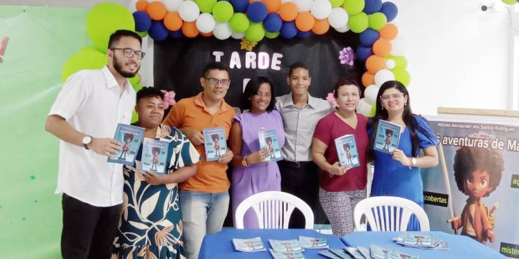 Aluno do IBP – Instituto Bom Pastor do Anjo da Guarda, Nicollas Alexander lança livro Infantil * AS AVENTURAS DE MAX* Em emocionante tarde de autógrafos.