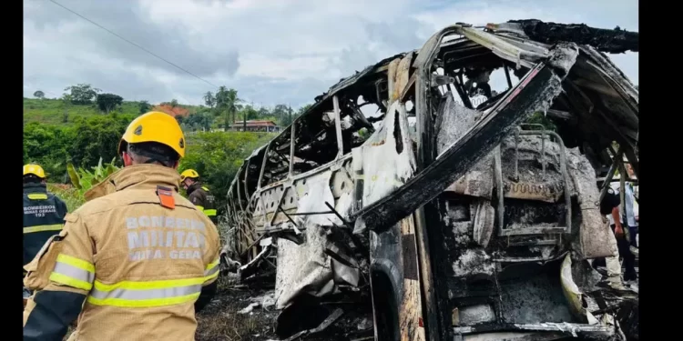 Belo Horizonte – IML recebe reforços para identificar as 38 vítimas do acidente na BR-116