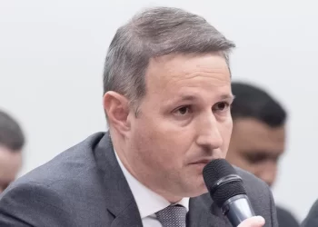 São Paulo – “Não toleramos desvio de conduta”, diz Derrite sobre prisão de PM que jogou homem de ponte