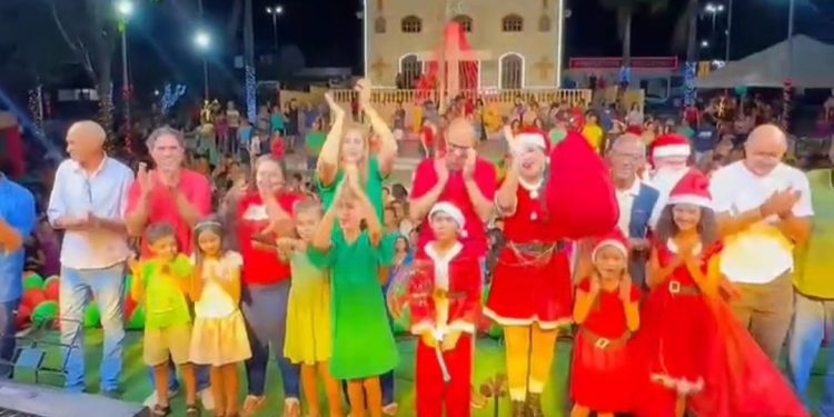 BEQUIMÃO/ Celebra o Natal com entrega de prêmios na Praça Matriz .