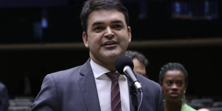 São Luís/MA – Rubens Júnior destaca assertividade da PGR e AGU em pareceres sobre critério de maior idade na eleição da Alema