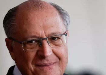 Brasília – Democracia sai fortalecida após denúncia da PGR, diz Alckmin