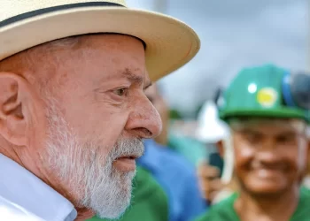 Brasília – Lula critica falta de compromisso ambiental de Trump e diz que a democracia corre risco no mundo