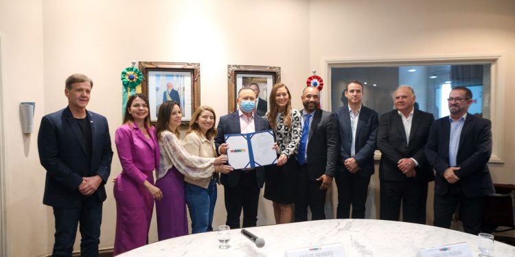 São Luís/MA – Brandão autoriza venda do etanol direto das indústrias para os postos de combustíveis no Maranhão