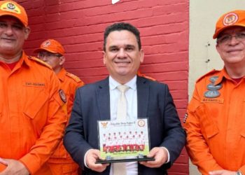 SÃO LUIS/MA – Secretário de Segurança Maurício Martins participa da cerimônia de entrega do Espadim Dom Pedro I aos cadetes do Curso de Formação de Oficiais (CFO) do Corpo de Bombeiros Militar do Maranhão