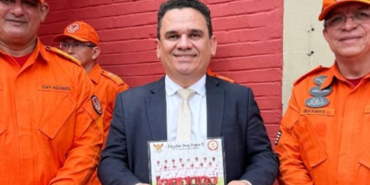 SÃO LUIS/MA – Secretário de Segurança Maurício Martins participa da cerimônia de entrega do Espadim Dom Pedro I aos cadetes do Curso de Formação de Oficiais (CFO) do Corpo de Bombeiros Militar do Maranhão