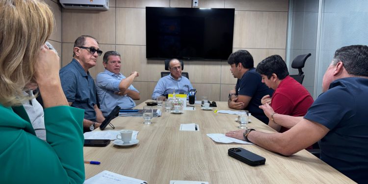São Luís/MA – Interdição da ponte sobre o Rio Pindaré é discutida em reunião na Sinfra com representantes do DNIT