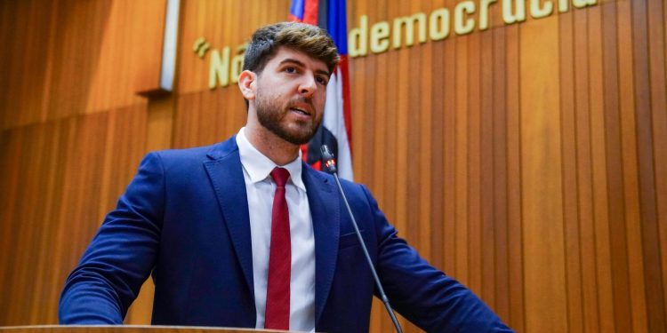 Projeto de Lei de autoria do deputado Davi Brandão cria Programa de Defesa Pessoal para Mulheres Vítimas ou Ameaçadas de Violência Doméstica