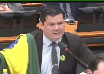 O CUIDADO COM AS PALAVRAS: “AGU” PEDE INVESTIGAÇÃO DE DEPUTADO QUE DISSE QUE QUER A MORTE DE LULA, DIZ DEPUTADO DO “PL” EM SESSÃO NA CÂMARA. ASSISTA AO VÍDEO