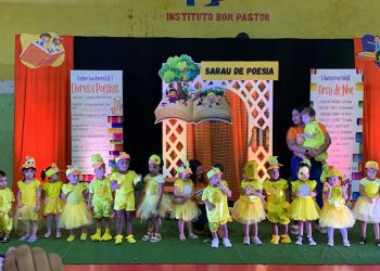 No Anjo da Guarda / Com Sucesso, Colégio Instituto Bom Pastor Apresenta Chá Literário e o tema SARAU DE POESIA.
