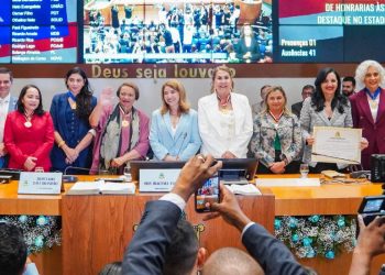 Em Sessão Solene, Alema homenageia mulheres de destaque com honrarias do Legislativo Maranhense