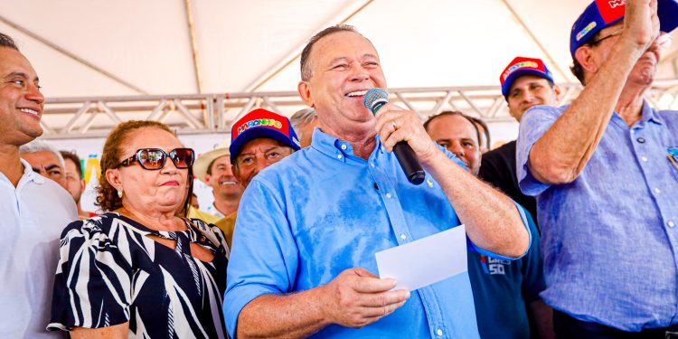 Em Codó, Brandão inicia ponte, entrega escolas e parque ambiental reformados