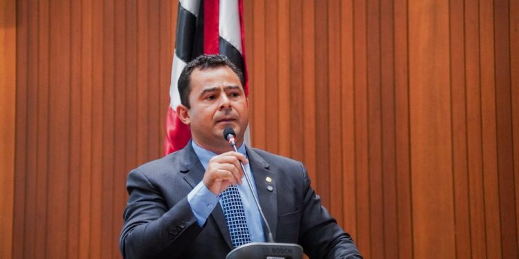 Deputado Eric Costa ressalta importância do investimento do governo em Câmaras