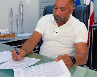 Relembre parte das medidas impactantes do prefeito Roberto Costa neste começo de gestão