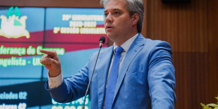 O deputado estadual e líder do governo, Neto Evangelista (União Brasil), defendeu a liberdade que tem o governador Carlos Brandão (PSB) de indicar seu candidato ao Palácio dos Leões.