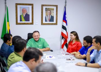 Brandão realiza nova rodada de diálogos com prefeitos da Região Tocantina e reúne com deputados, em Imperatriz