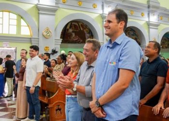 Secretario Orleans prestigia os 90 anos de Carutapera ao lado da presidente da ALEMA, Iracema Vale