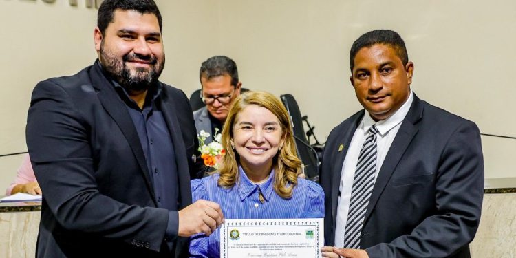 Iracema Vale recebe título de Cidadã Itapecuruense e reitera compromisso com o desenvolvimento do município