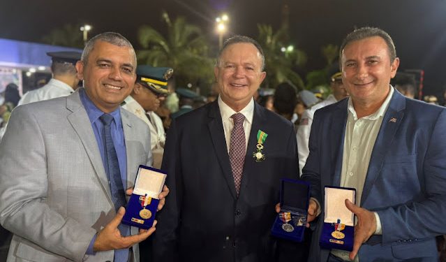 Coronel Schnneyder é Homenageado com Medalha pelos 30 Anos de Serviço na PMMA Durante Solenidade dos 189 Anos da Polícia Militar
