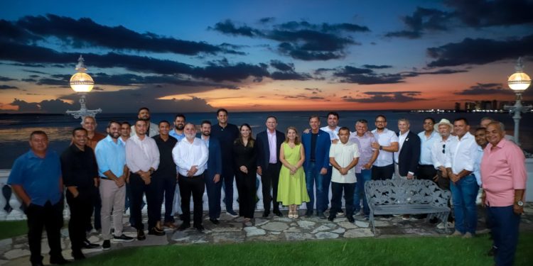 Republicanos oficializa apoio ao governo Brandão e reforça base aliada com 24 prefeitos