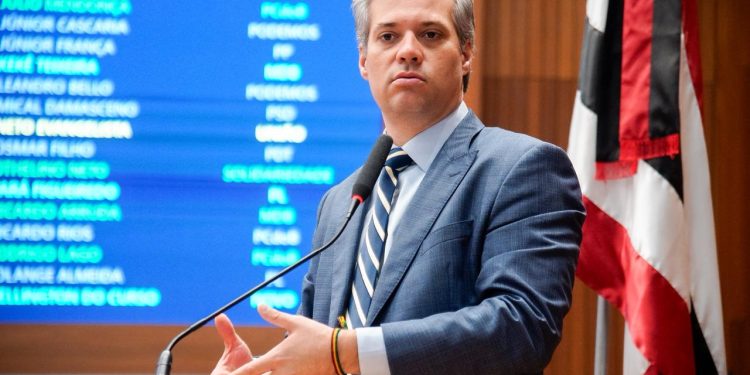 Neto Evangelista condena oposição por espalhar fake news sobre ataque de facções e destaca ações do governo