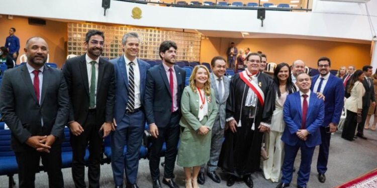 Iracema Vale é condecorada com a mais alta honraria do TRT da 16ª Região