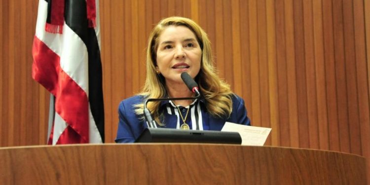 Iracema Vale agradece honrarias e destaca avanços na valorização da cultura