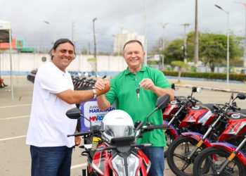 Brandão inicia entrega de motos e kits de trabalho e segurança da primeira fase do Avança Maranhão