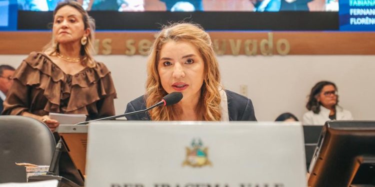 Iracema Vale destaca maturidade institucional e compromisso com o Maranhão na abertura dos trabalhos legislativos