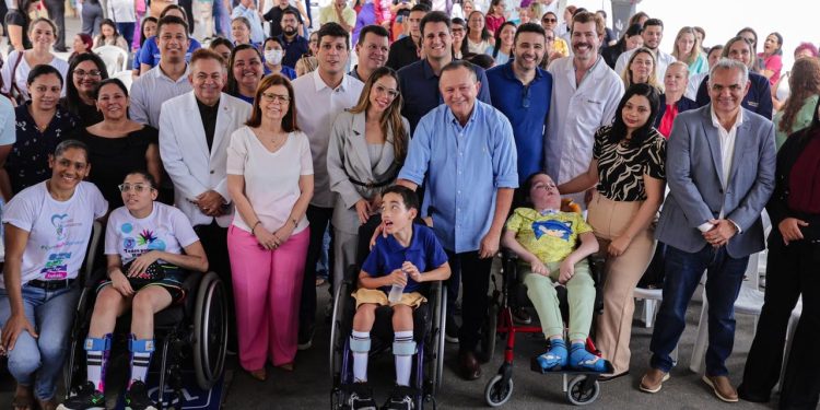 ORLEANS BRANDÃO DESTACA AMPLIAÇÃO DA ASSISTÊNCIA A PACIENTE COM DOENÇAS RARAS COM NOVO AMBULATÓRIO NO HOSPITAL DA ILHA