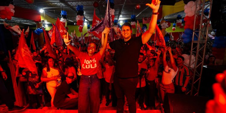COM FOCO NA EDUCAÇÃO ATO COM CRICIELLE MUNIZ AMPLIA O ENGAJAMENTO À PRÉ-CANDIDATURA DE ORLEANS BRANDÃO