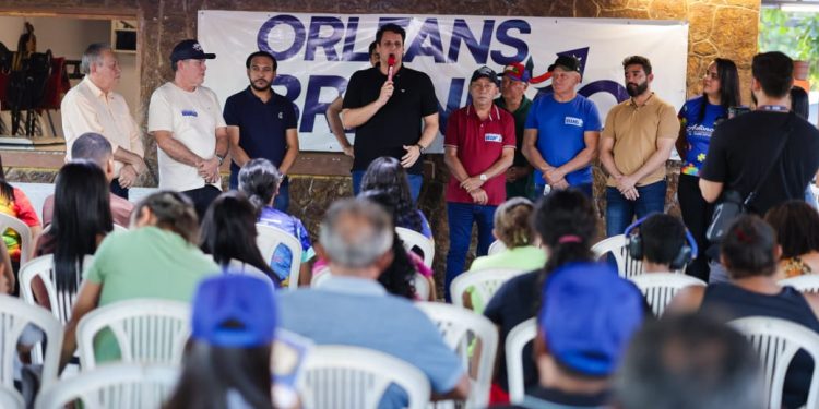 Orleans Brandão dialoga com lideranças e destaca obras em Trizidela do Vale