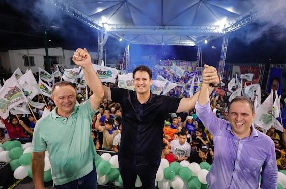 Orleans e Edivaldo reúnem mais de 10 mil pessoas na área Itaqui-Bacanga