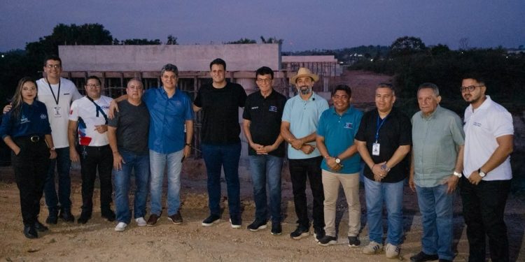 CODÓ, ORLEANS BRANDÃO VISITA OBRA DA PONTE DA TRIZIDELA E DESTACA IMPAQUITO NA MOBILIDADE DA REGIÃO
