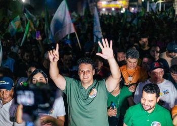 Caminhada com Orleans Brandão reúne 5 mil pessoas em Trizidela do Vale