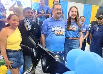 Tradição que reúne famílias: prefeito Besaliel Albuquerque celebra Dia dos Pais em Mata Roma com festa, cultura e show de prêmios