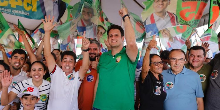 Ao lado do ex-prefeito Cicin, Orleans Brandão intensifica campanha em Estreito e inaugura comitê na cidade