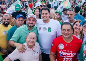 Multidão acompanha Orleans em Vargem Grande, que anuncia ações para água, saúde e segurança