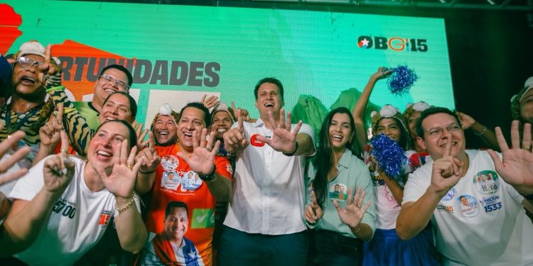 Orleans Brandão fortalece parceria com Marlon Botão e mobiliza apoiadores em encontro lotado na Vila Embrate