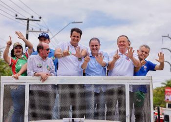 Ao lado do governador Carlos Brandão, carreata histórica de Orleans Brandão percorre São José de Ribamar